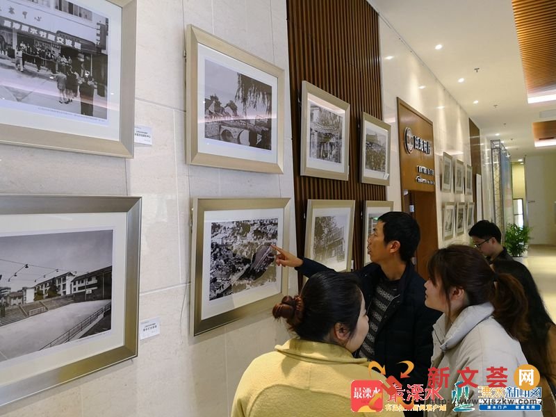 区应急管理局组织参观廉洁书画展2_副本.jpg 区应急管理局组织参观廉洁书画展2_副本.jpg