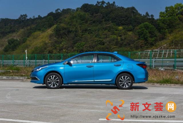 家用的新能源汽车,这款车型是很不错的选择,城里很多人都选它!