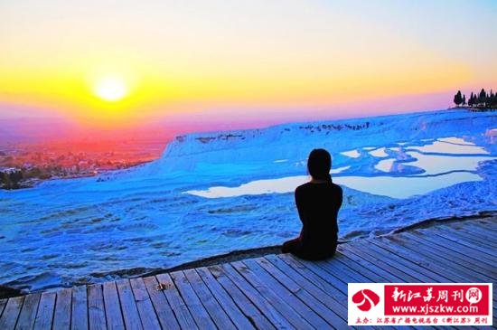 <a data-cke-saved-href='http://travel.sina.com.cn/tuerqi-lvyou/?from=b-keyword' href='http://travel.sina.com.cn/tuerqi-lvyou/?from=b-keyword' target='_blank'>土耳其</a>棉花堡,那温情坚硬的白色梦幻