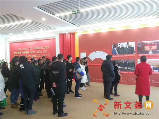 【強抓冬訓學習】南京六合龍池街道組織黨員參觀“五個邁上新臺階”新南京建設成就展