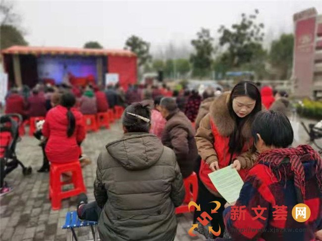 南京六合冶山街道石柱林社区开展“送戏下乡  文化惠民”活动
