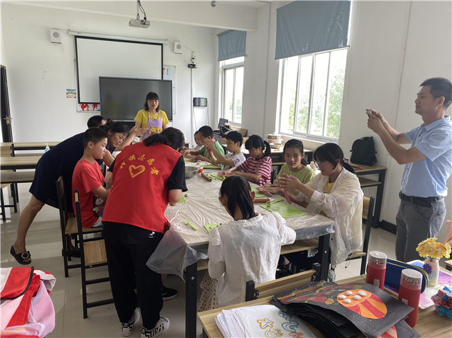 南京六合竹镇镇侯桥村暑期校外辅导班开课啦