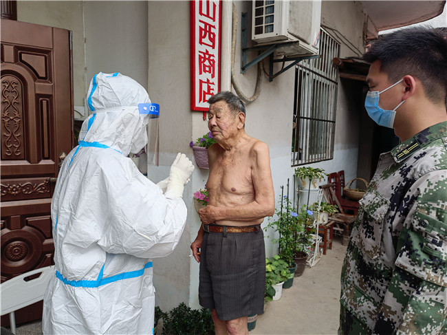 南京江宁尚桥社区：高效助力防疫情  上门检测暖人心