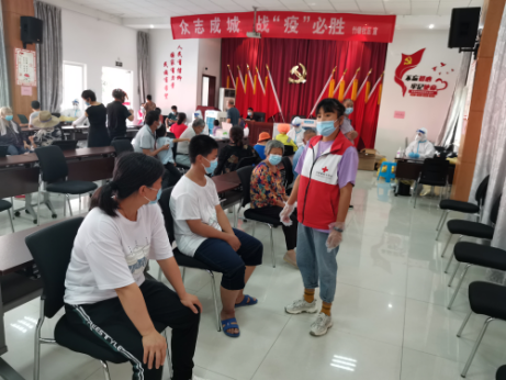 众志成城！竹镇镇竹墩社区集结力量 为核酸检测提速增效