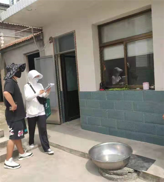 南京六合冶山街道岗陈便民服务中心带头排除五保老人家中安全隐患