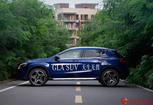 һ֡ʵ塱Լ÷˹-¿GLASUV